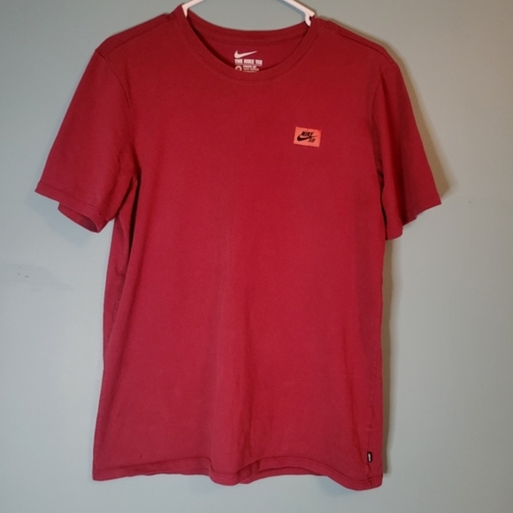 Nike Tops - Nike SB Tee Medium Red